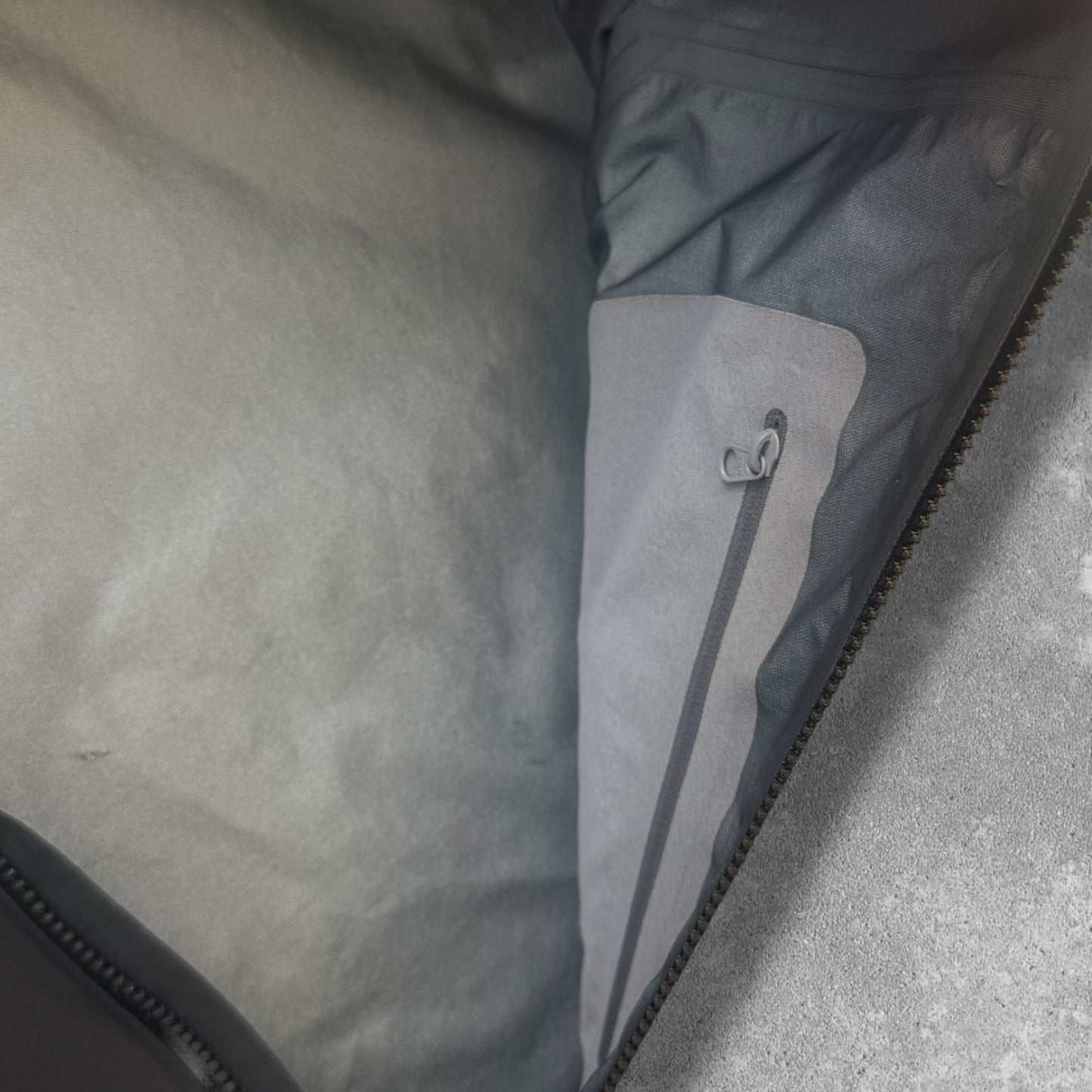 Arc'teryx Beta Gore-Tex Black Jacket Men's Medium 2024 RRP £550