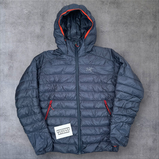 Arc’teryx Cerium LT Hoody Navy Large RRP £300+