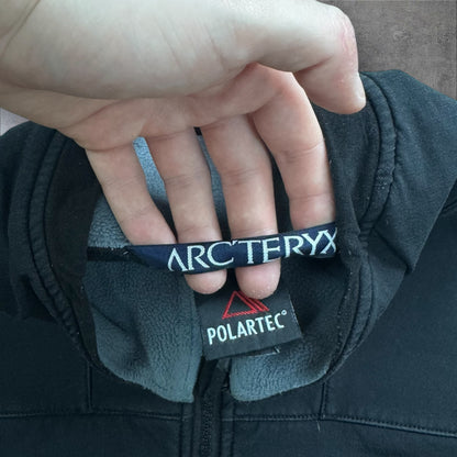 Vintage Arc'teryx Gamma Fleece Lined Softshell Jacket Men's Large Logo Detail RRP £350
