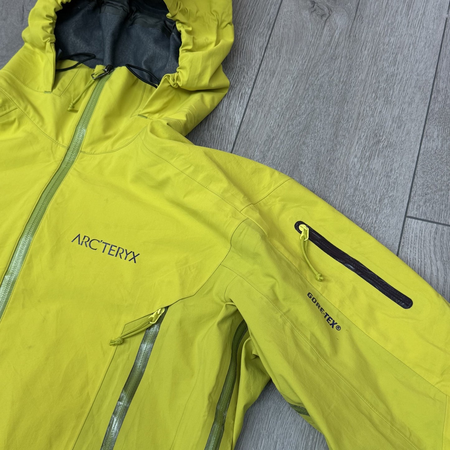 Arc'teryx Goretex Jacket Medium Yellow RRP £350