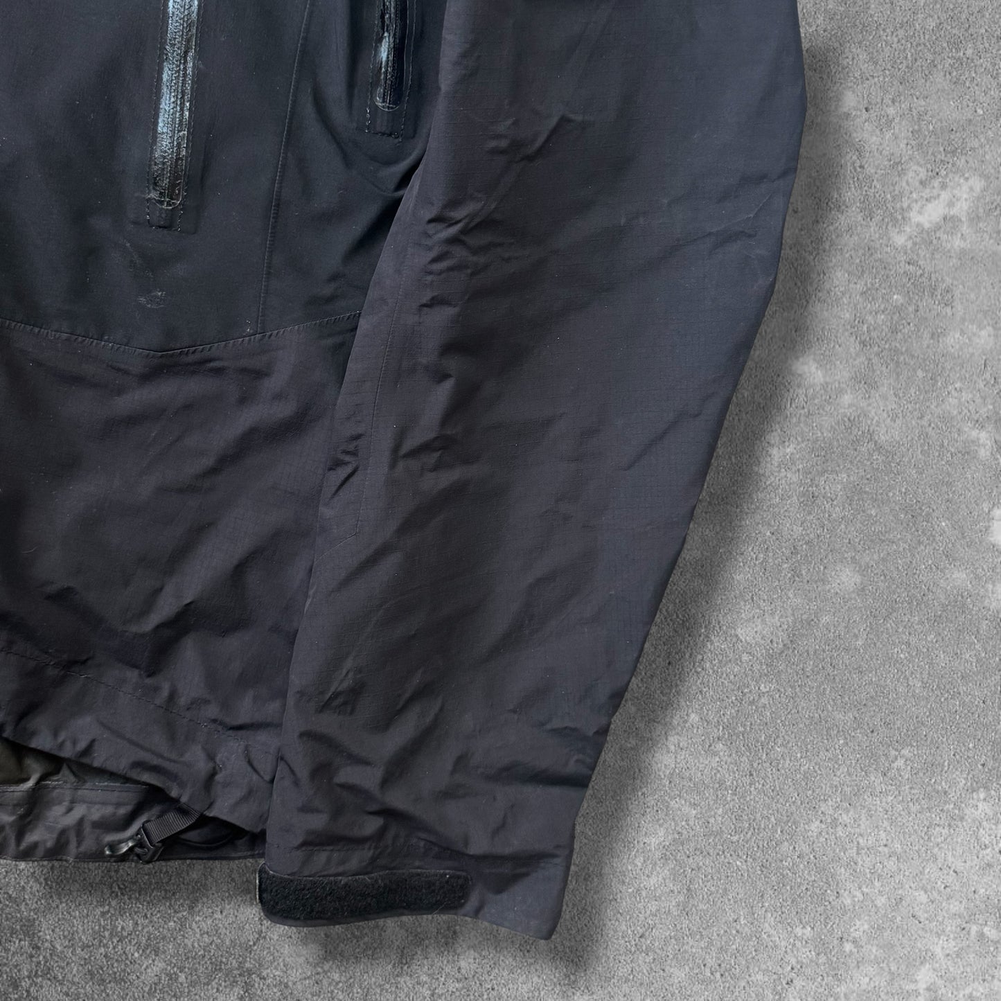 Arc'teryx Beta SL Hybrid Men's Large Black Gore-Tex RRP £450