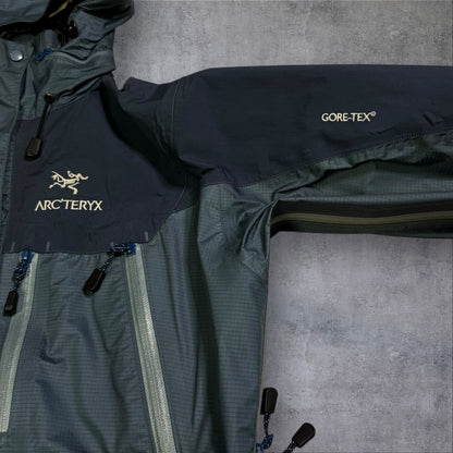 Arc’teryx 1998 Vintage Theta SV Gore-Tex Jacket RRP £650