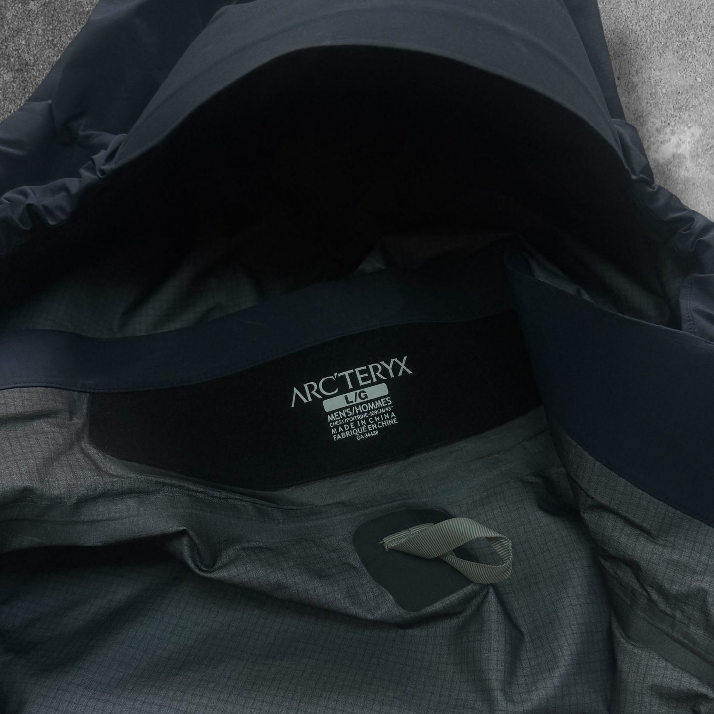 Arc'teryx Beta AR Gore-Tex Pro Men's Large Navy RRP £650