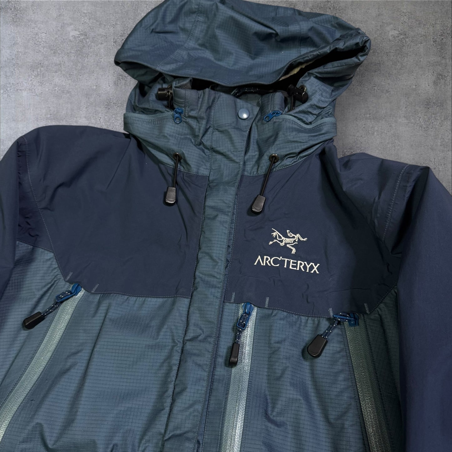 Arc’teryx 1998 Vintage Theta SV Gore-Tex Jacket RRP £650