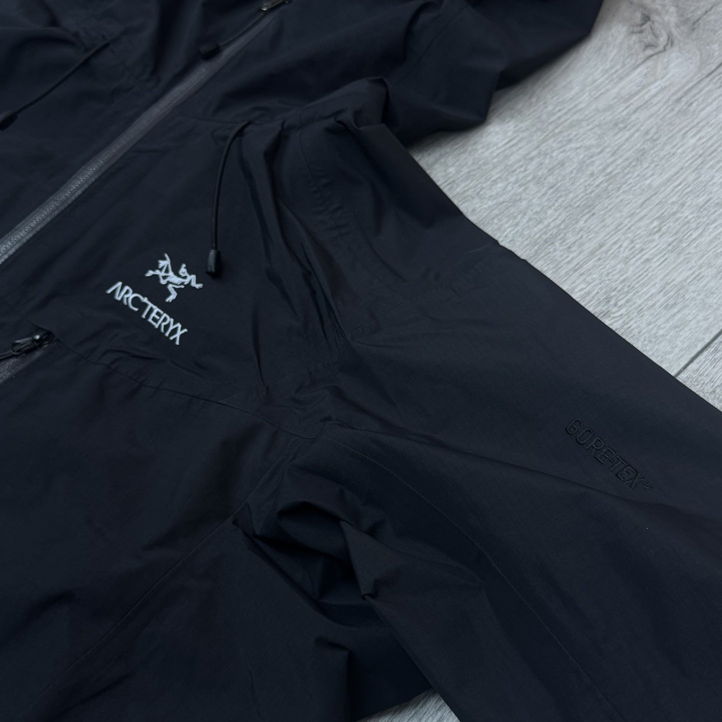 Arc'teryx Gore-Tex Jacket Large Black RRP £250