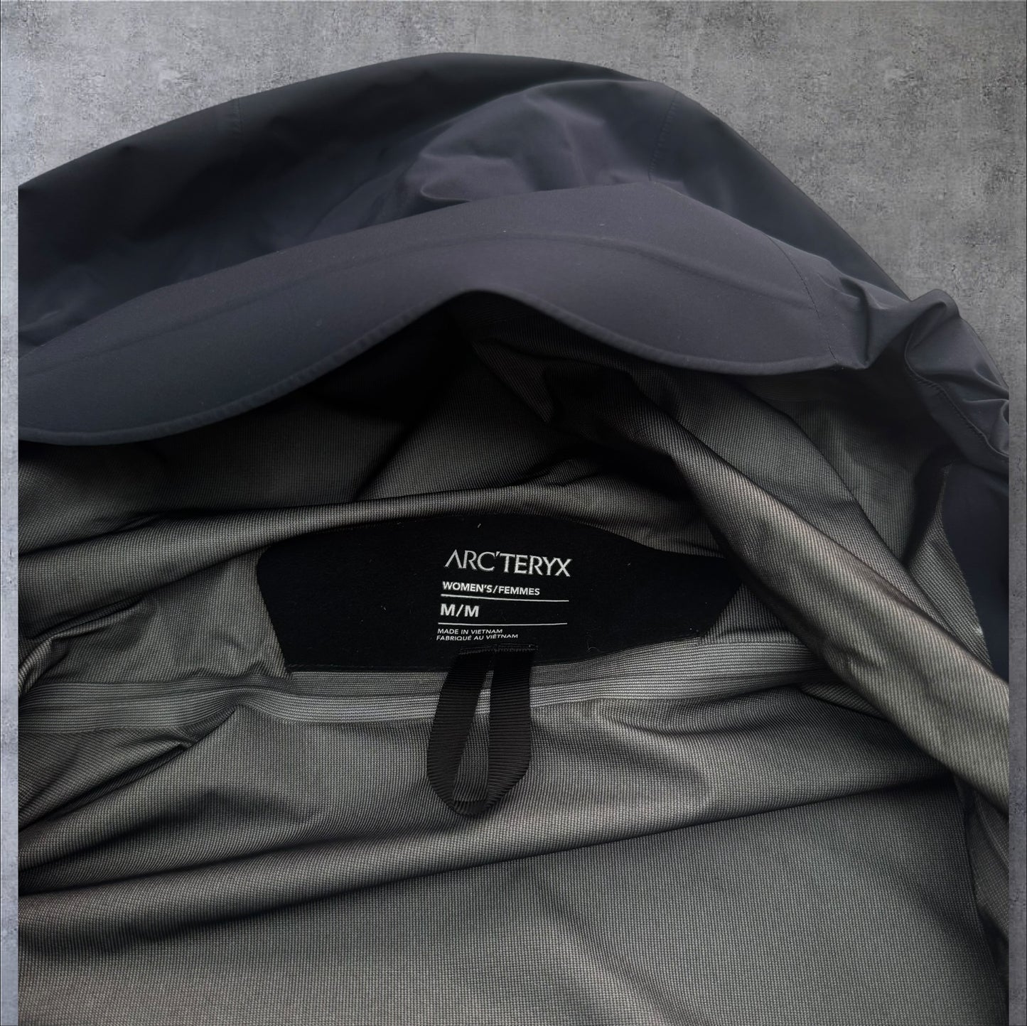 Arcteryx Beta LT Women’s Medium Goretex 2023 Jacket RRP £450