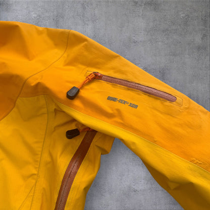 Vintage Arc’teryx Alpha SV Jacket RRP £750+