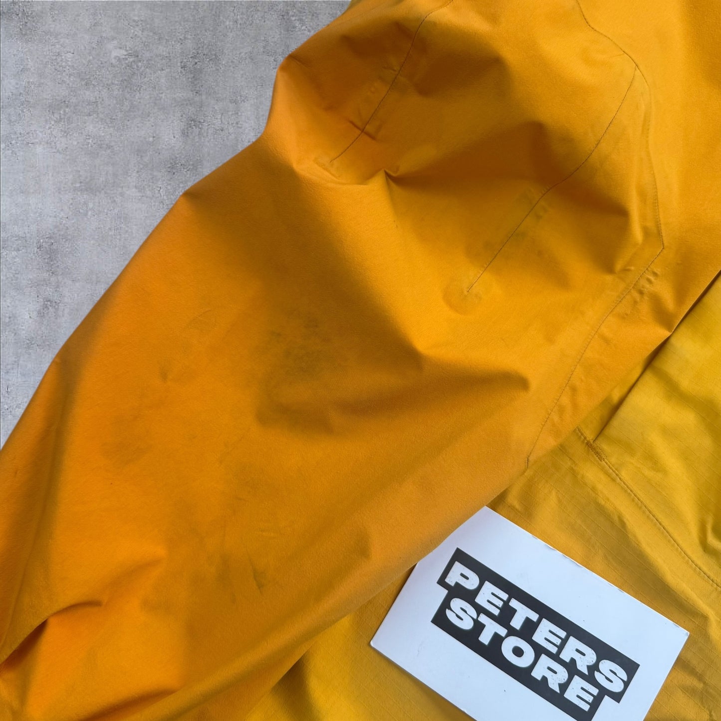 Vintage Arc’teryx Alpha SV Jacket RRP £750+