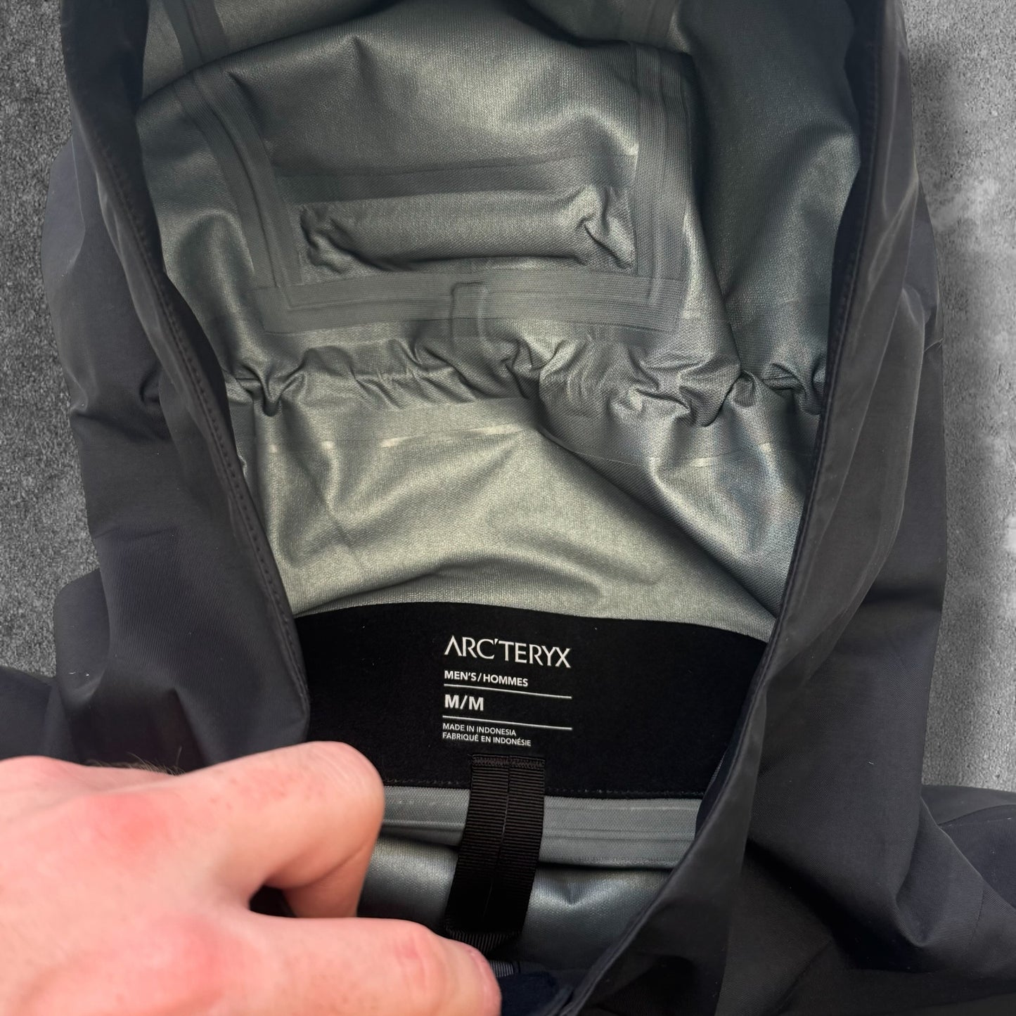Arc'teryx Beta Gore-Tex Black Jacket Size Medium 2025 RRP £550