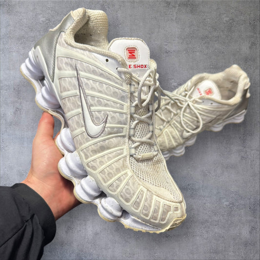 Nike Shox UK 9.5 RRP £150