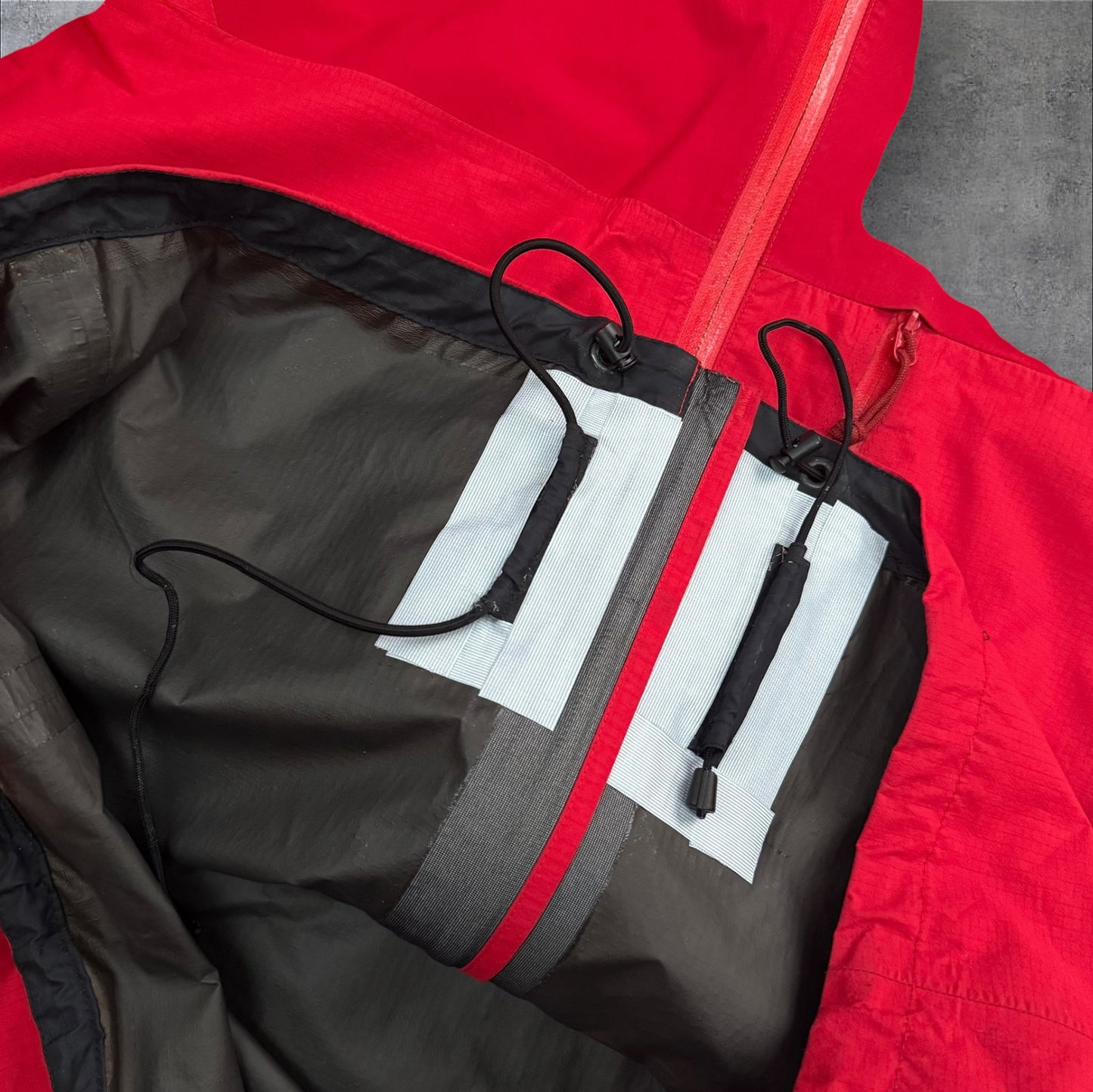 Vintage Arc’teryx Goretex Red Jacket Large RRP £500