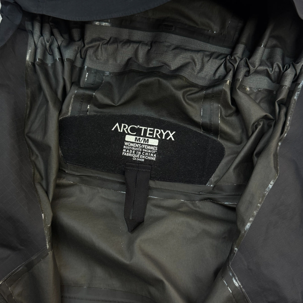 Arc'teryx Gore-Tex Jacket Women's Medium Black RRP £300