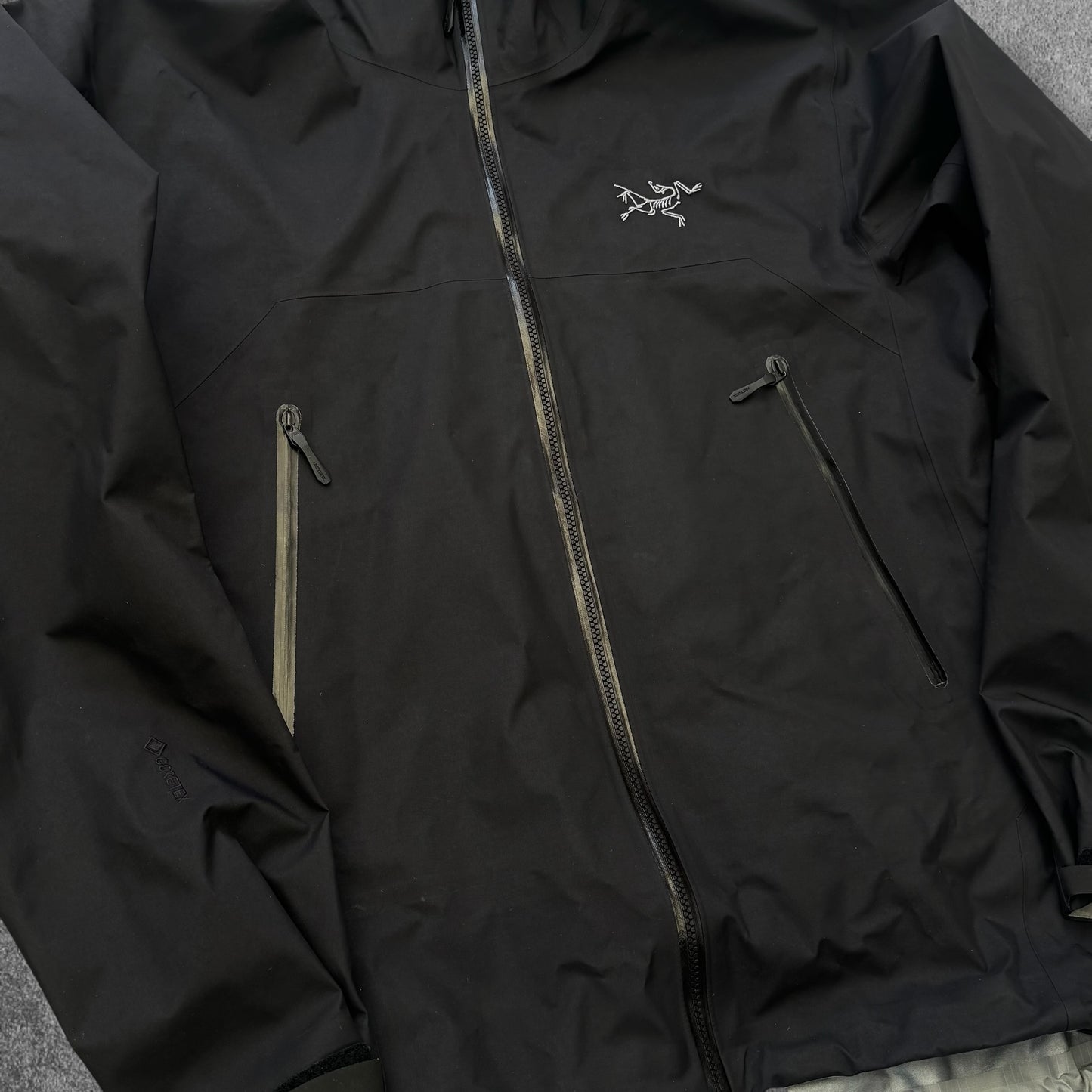 Arc'teryx Beta Gore-Tex Black Jacket Size Medium 2025 RRP £550