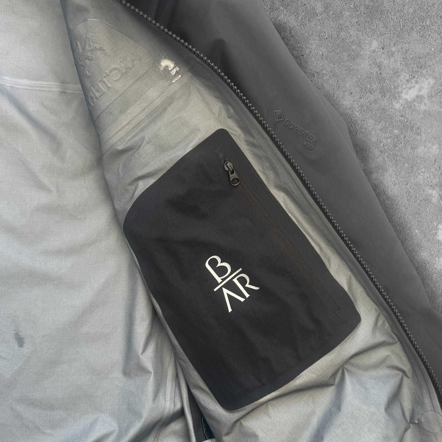 Arc'teryx Beta AR Black Gore-Tex Pro Jacket Men's Medium RRP £650