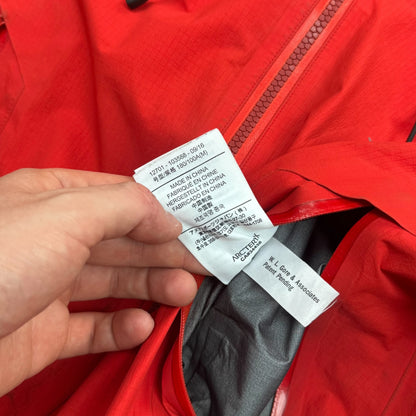Arc'teryx Beta AR Men's Medium Red Gore-Tex Pro RRP £650