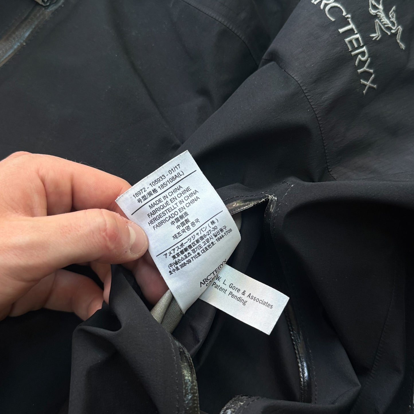 Arc'teryx Beta SL Hybrid Men's Large Black Gore-Tex RRP £450