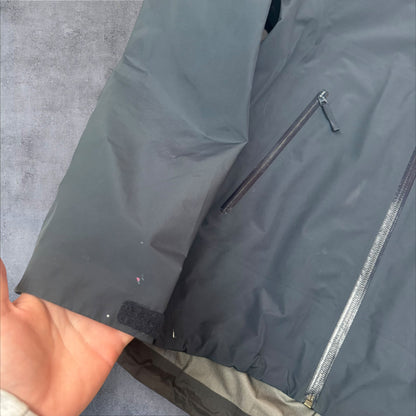Arcteryx Beta LT Black Sapphire Men’s Medium RRP £550