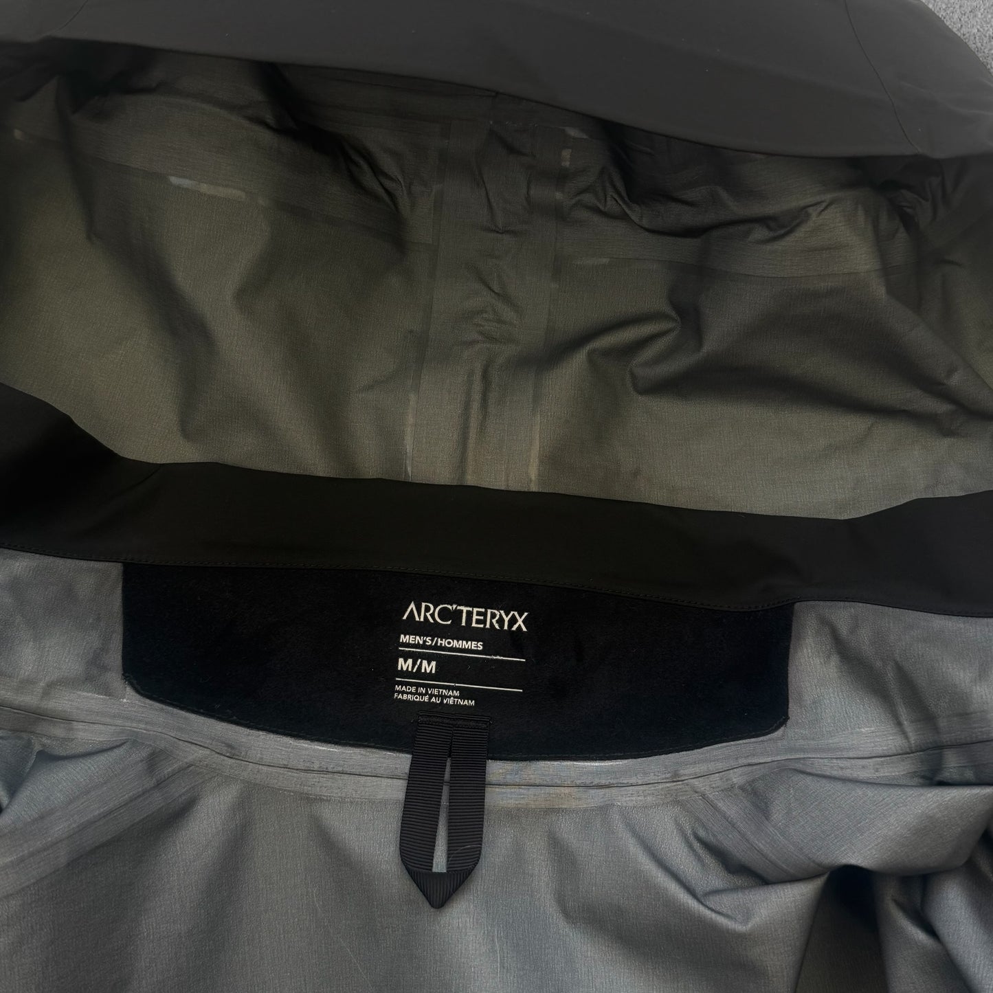 Arc'teryx Beta AR Black Gore-Tex Pro Jacket Men's Medium RRP £650
