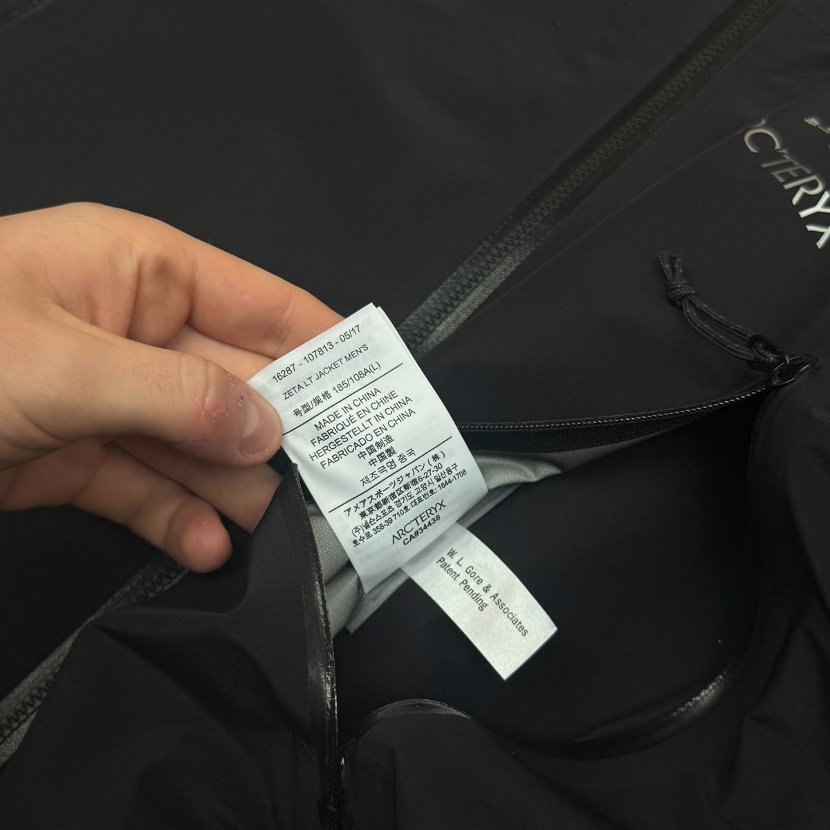 Arc'teryx Zeta LT Gore-Tex Large Dark Charcoal Grey RRP £400