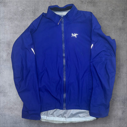 Arc’teryx Lightweight Goretex Jacket Medium Squid Ink Blue RRP £300