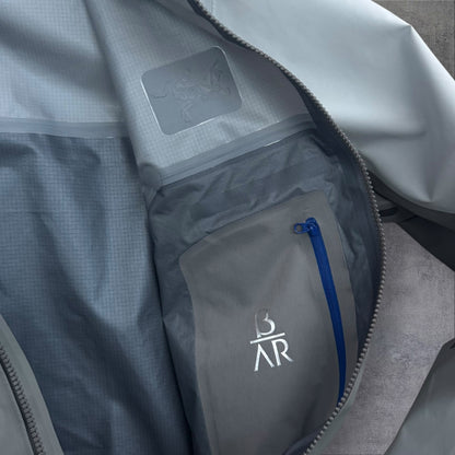 Arcteryx Beta AR Solitude Void Extra Large Brand New With Tags RRP £650