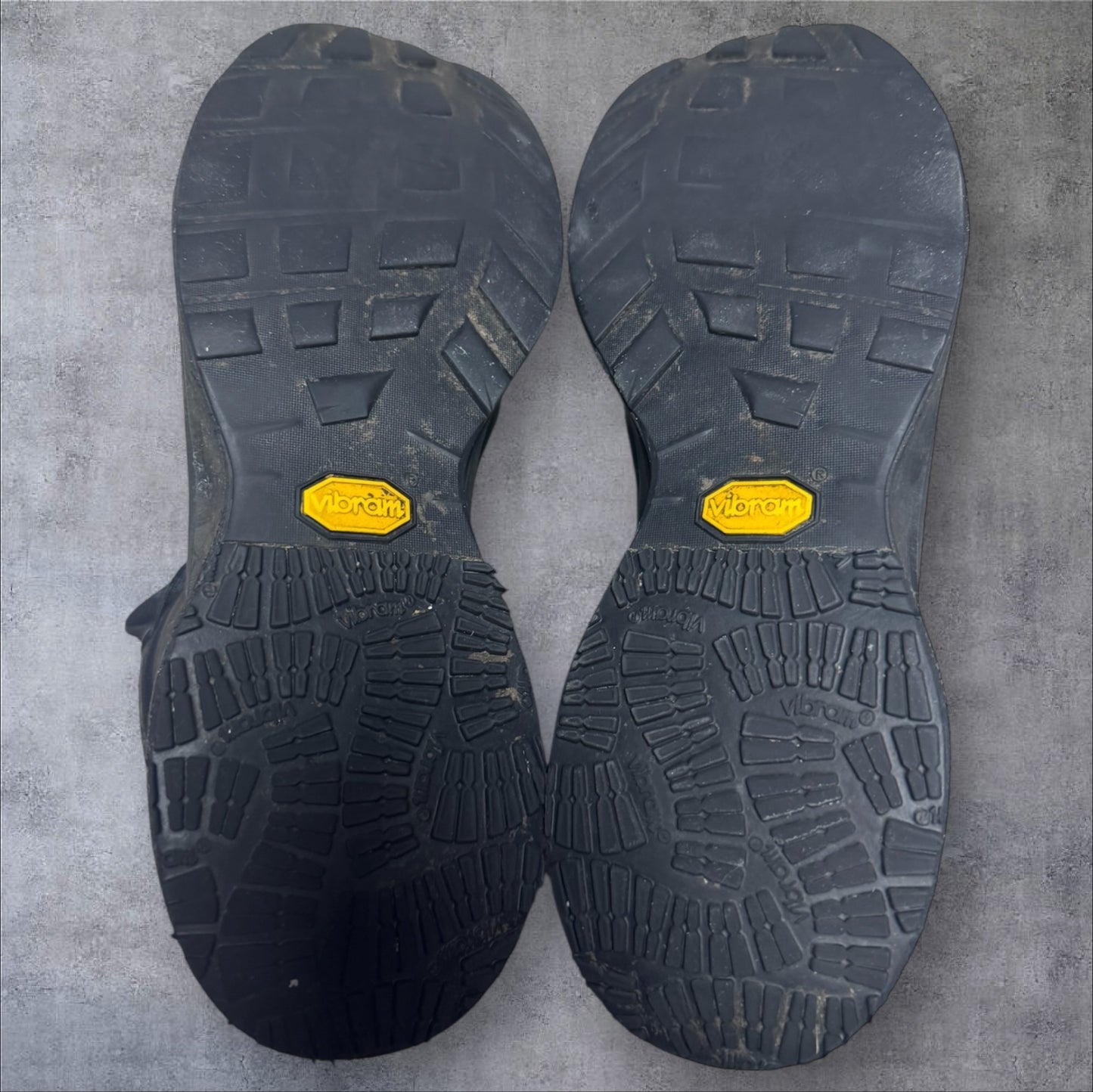 Arc’teryx Aerios FL Mid GTX Boots UK9 Black — RRP £190+