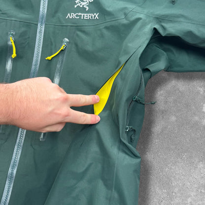 Arc'teryx Alpha SV Gore-Tex Pro Jacket Medium Green RRP £800