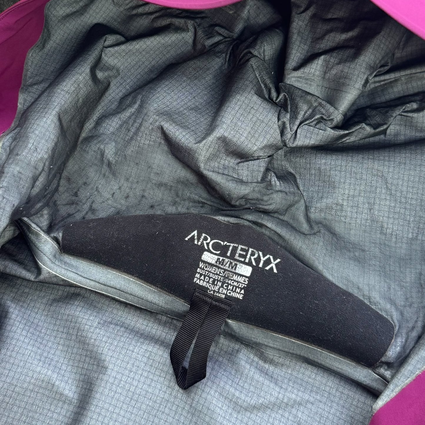 Arc'teryx Beta SV Gore-Tex Pro Jacket Women's Medium RRP £700