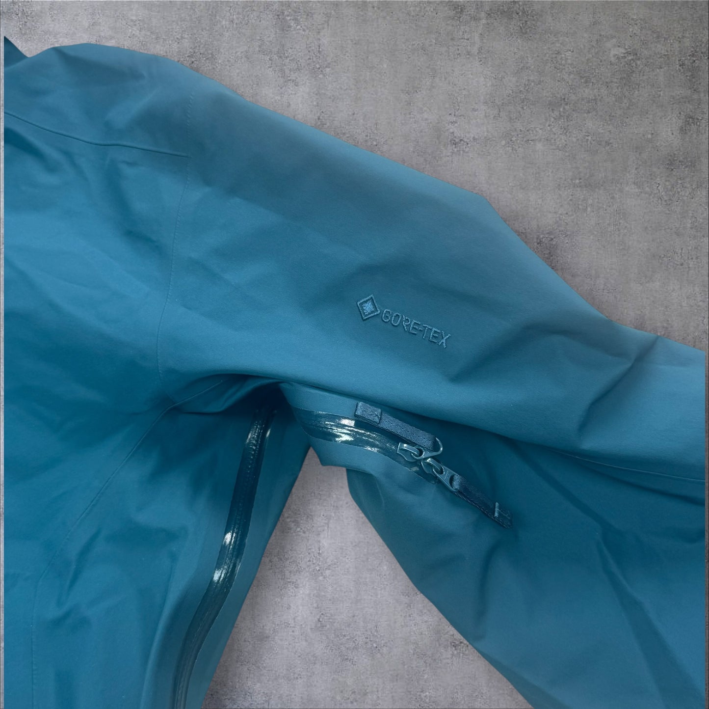 Arc'teryx Beta LT Gore-Tex Medium Teal Blue RRP £550