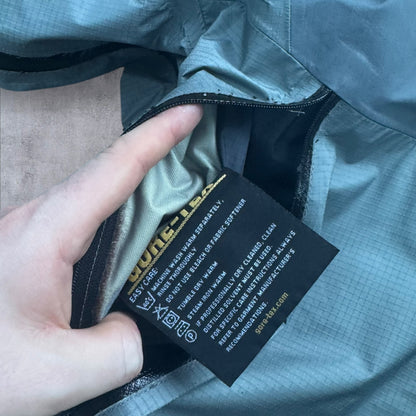 Vintage Arc’teryx Goretex Jacket Large RRP £550