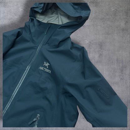 Arc’teryx Beta Women’s Small Goretex Dark Teal RRP £350