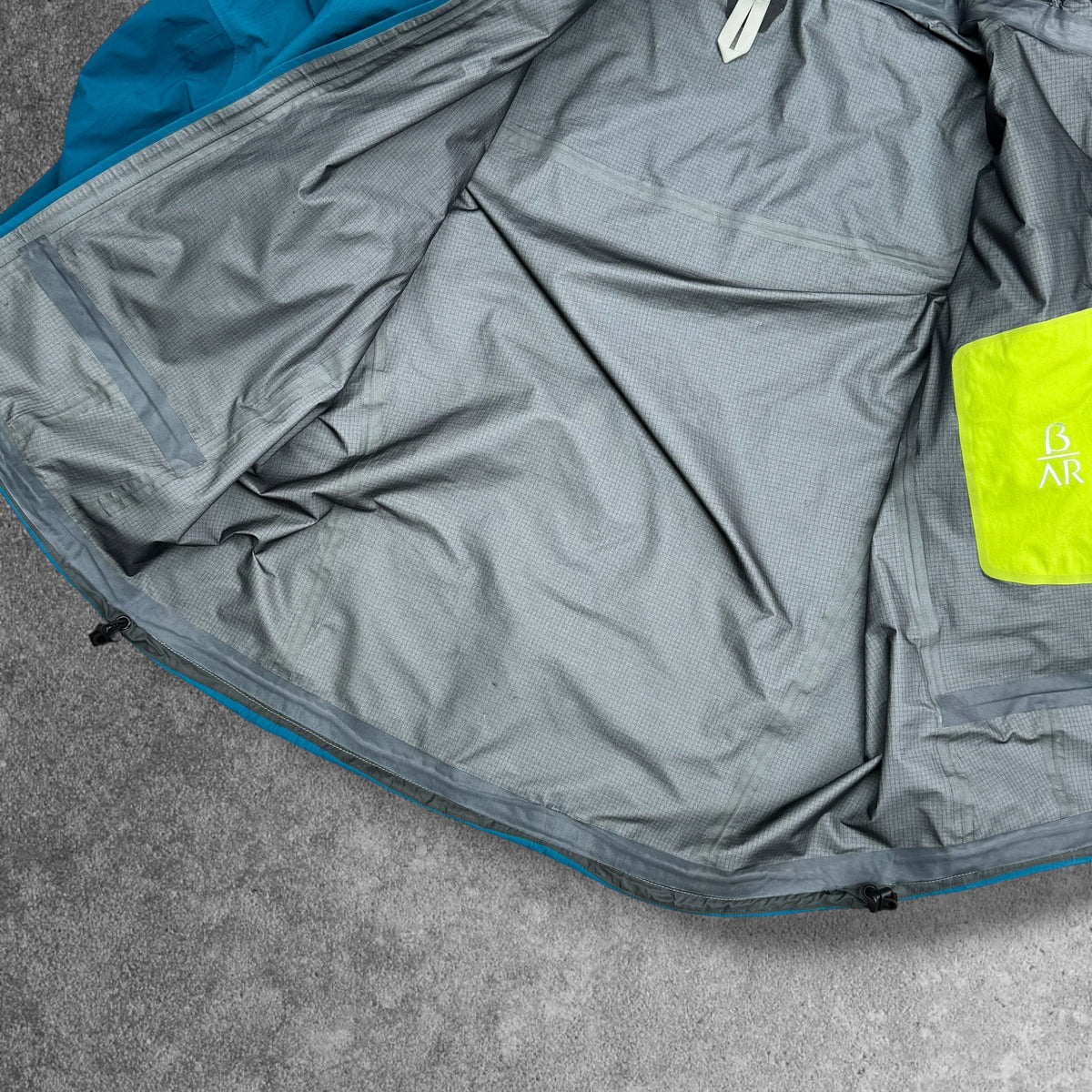 Arc'teryx Beta AR Small Blue Gore-Tex Pro RRP £650