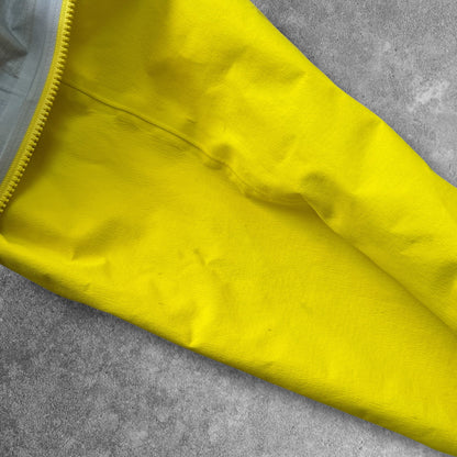 Arc'teryx Beta LT Gore-Tex Pro Women's Large Yellow RRP £550
