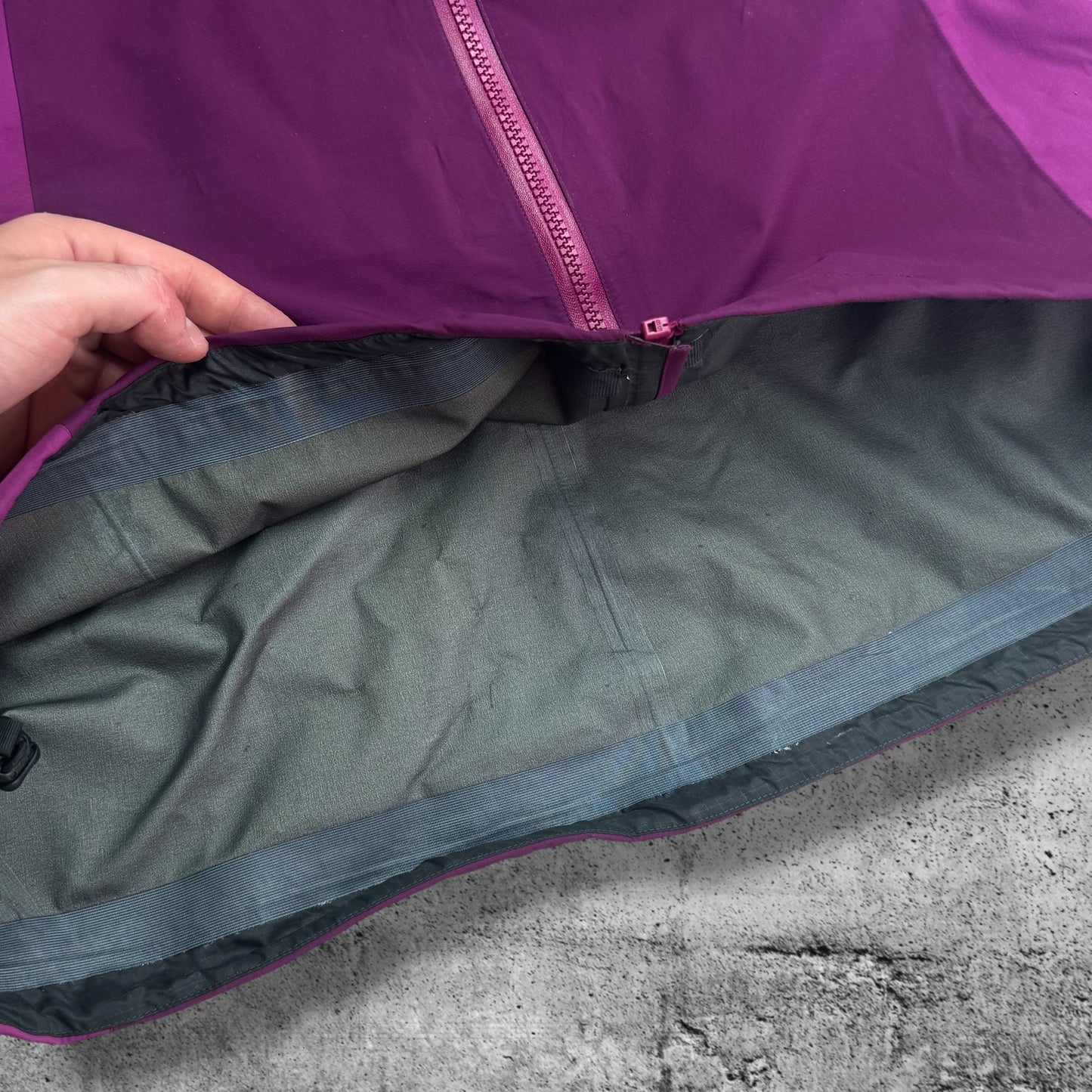 Arc'teryx Beta AR Gore-Tex Pro Jacket Women's XL Pink RRP £650