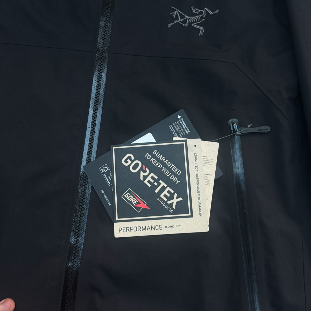 Arc'teryx Beta Medium Black 2024 Brand New With Tags RRP £400