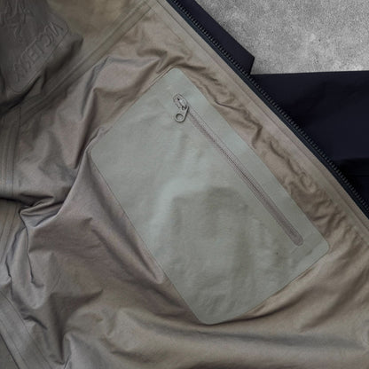 Arc'teryx Beta Men's XXL Black Sapphire Gore-Tex RRP £400