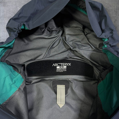 Arc’teryx Womens Beta LT Jacket Medium Gore-Tex RRP £380