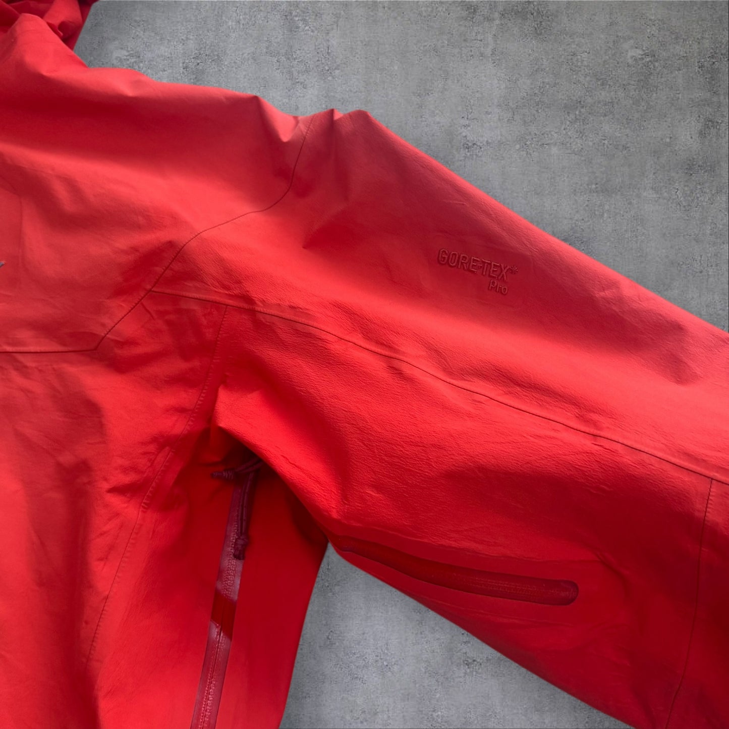 Arc’teryx Goretex Pro Jacket Cayenne Colourway RRP £550+