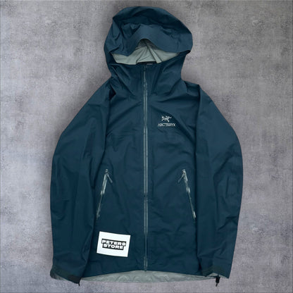 Arc’teryx Beta Women’s Small Goretex Dark Teal RRP £350