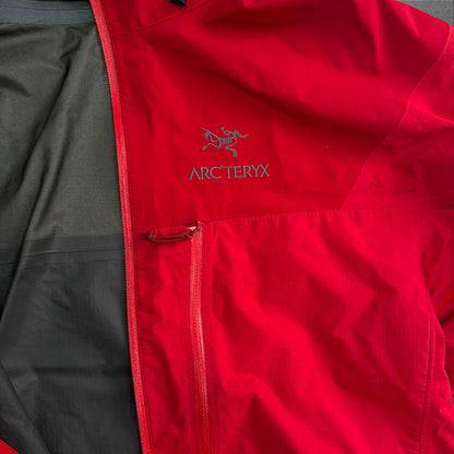 Vintage Arc’teryx Goretex Red Jacket Large RRP £500
