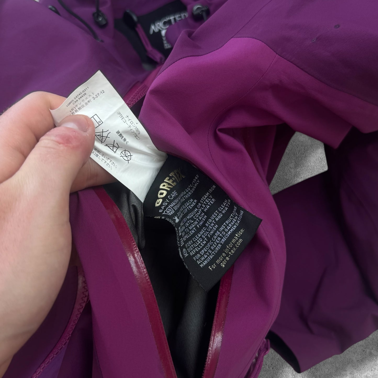 Arc'teryx Beta AR Gore-Tex Pro Jacket Women's Medium Pink Purple RRP £650