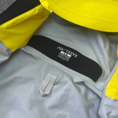 Arc'teryx Beta LT Gore-Tex Pro Women's Large Yellow RRP £550