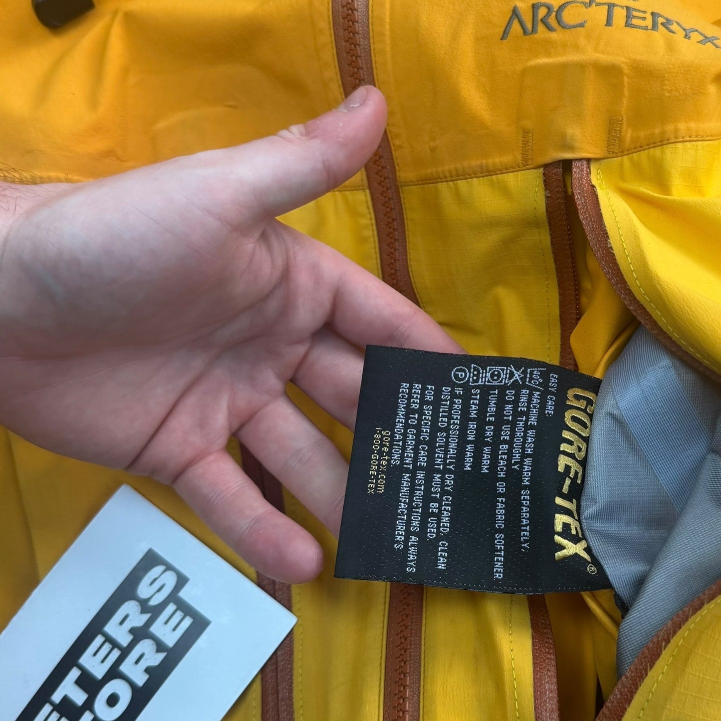 Vintage Arc’teryx Alpha SV Jacket RRP £750+