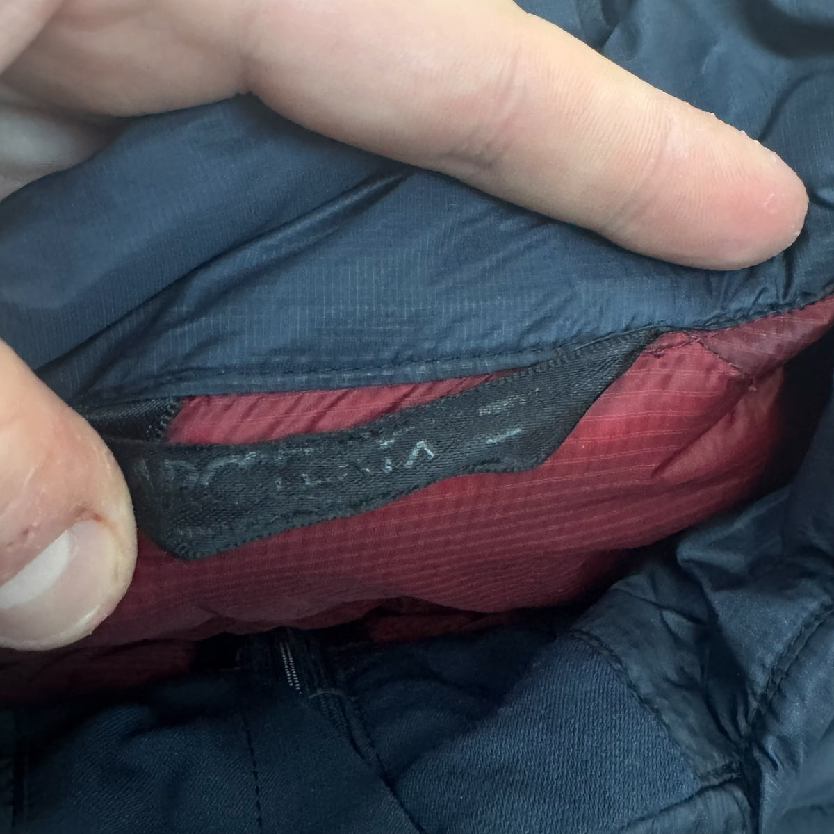 Arc'teryx Cerium Puffer Men's Large Navy Red Inside RRP £380