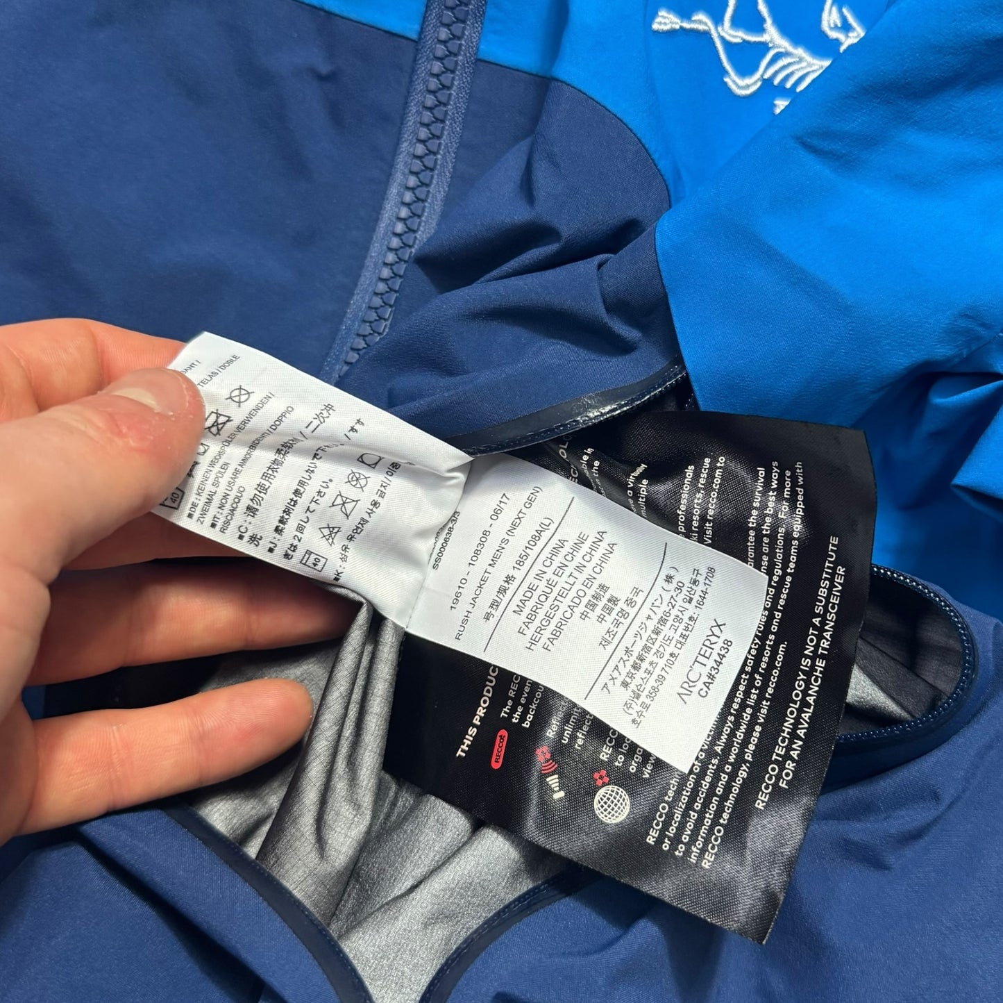 Arcteryx Rush Goretex Pro Ski Jacket Mens Large Blue Two-Tone RRP £650