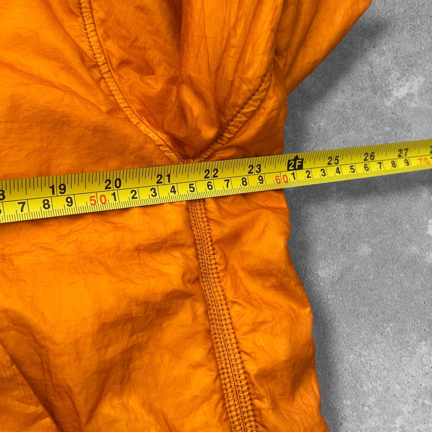 Stone Island SS 2008 Superlight Resined Nylon Hooded Jacket, Drawstring hood. Full zip fastening with storm flap. Two diagonal front pockets with hidden snap fastening. Elasticated cuffs and hem. Mesh badge. Orange, xxl but fits xl to

ART. 48154833/1453