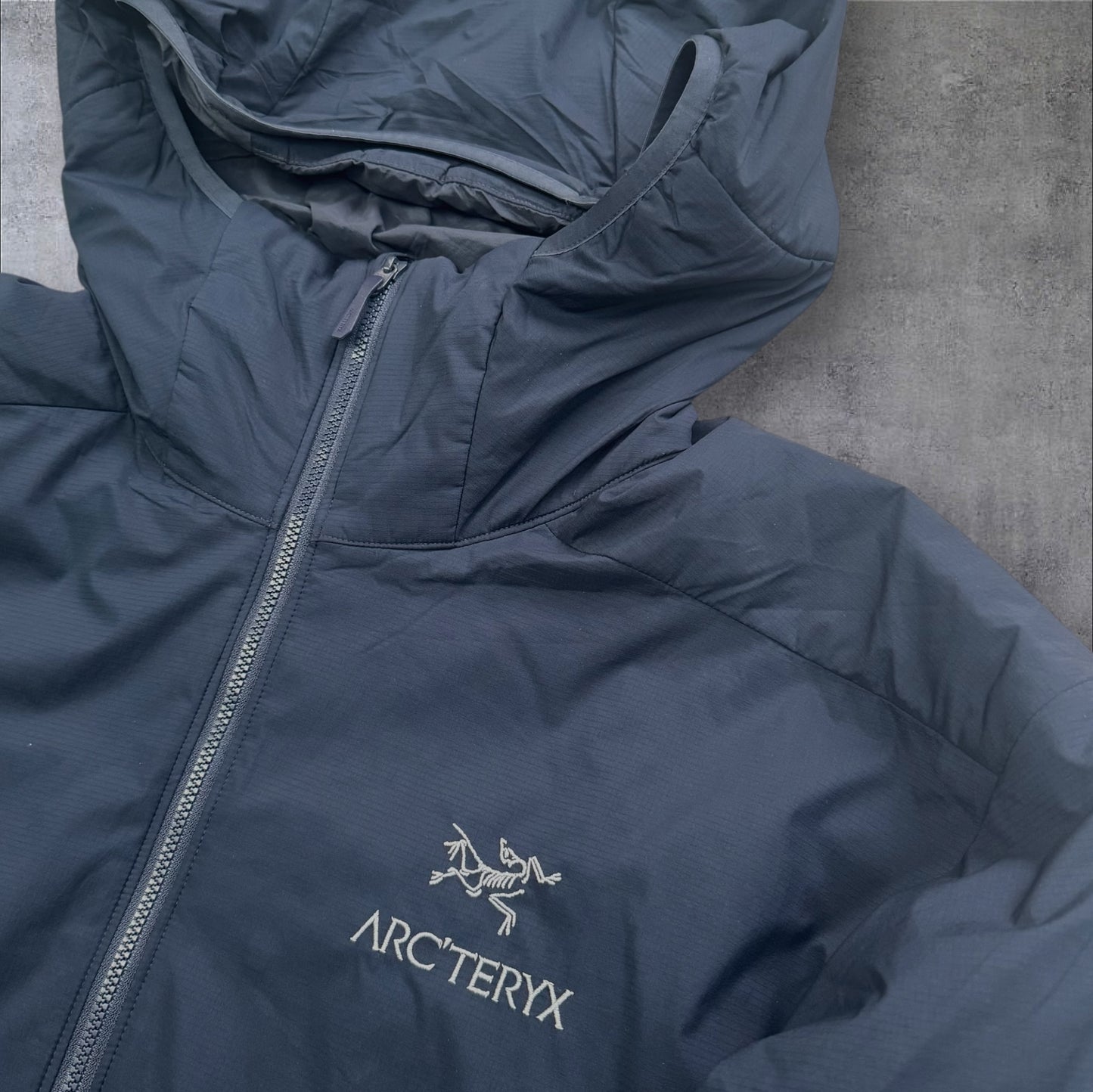 Arc’teryx Atom LT Jacket – Navy RRP £260+