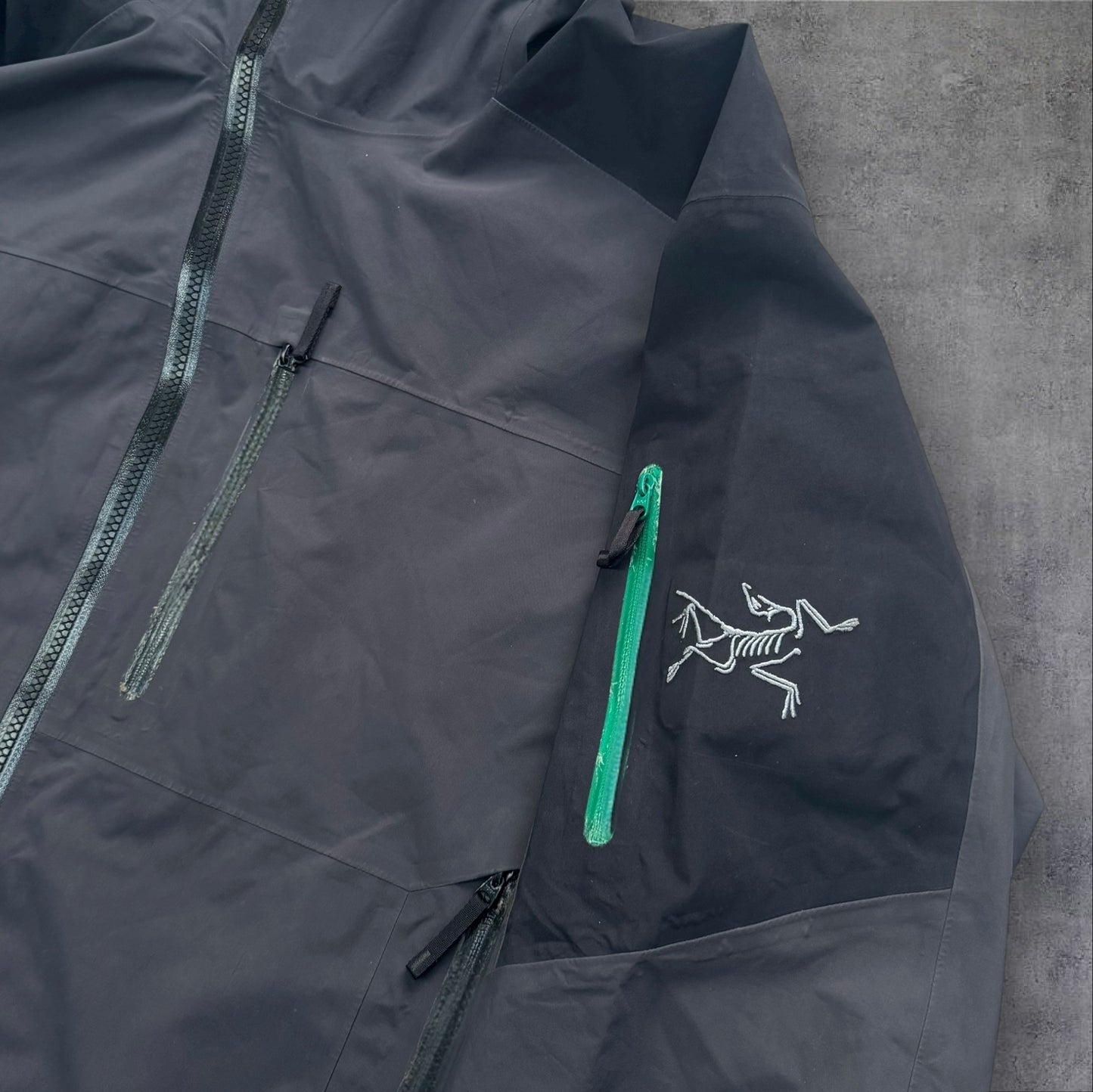 Arc’teryx Gore-Tex Ski Jacket – Large RRP £650