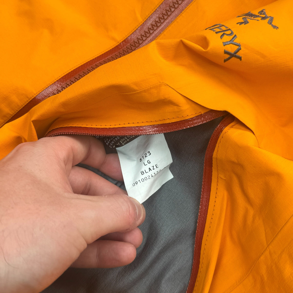 Vintage Arc'teryx Beta AR Large Blaze Gore-Tex Pro RRP £650