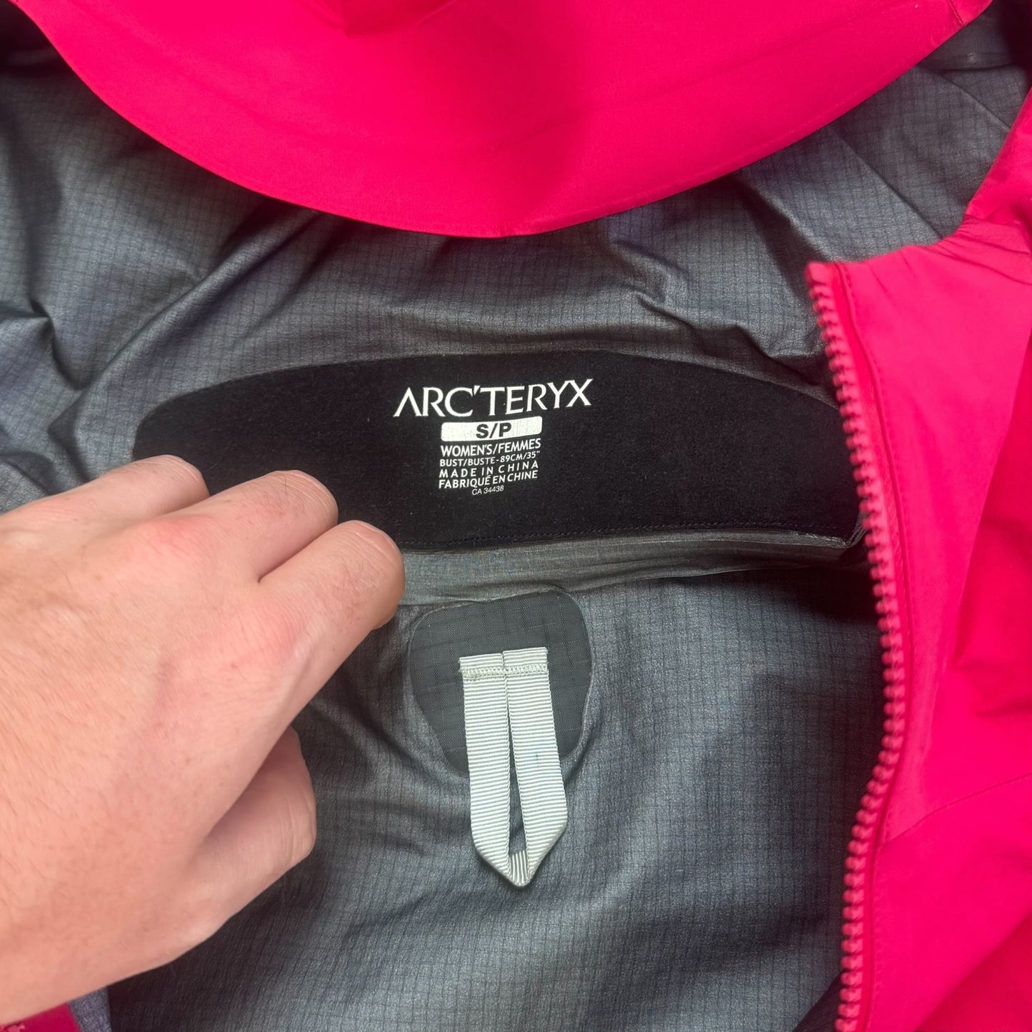 Arc'teryx Beta LT Gore-Tex Pro Jacket Women's Small Pink RRP £550